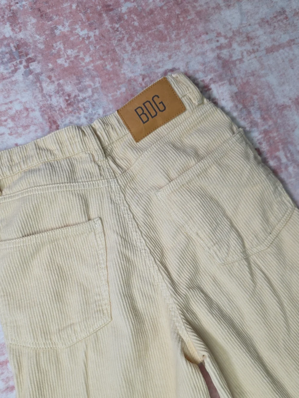 *size 24  BDG Urban Outfitters High & Wide Corduroy Pants Ivory Cream Wide Leg‎
